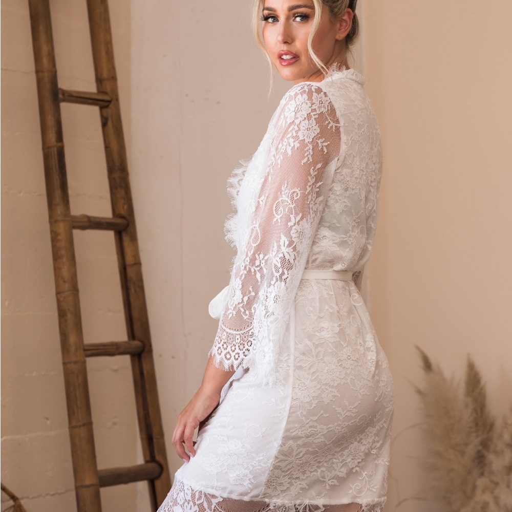 White Lace Bridal Robe - Picture 8 of 8